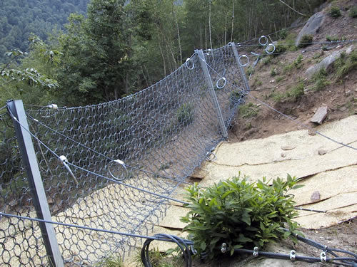 Barriere e Reti Paramassi | Alpi Rocce srl