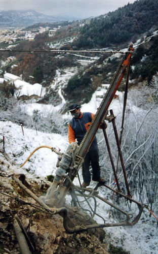 Chiodature - Tiranti - Micropali | Alpi Rocce srl