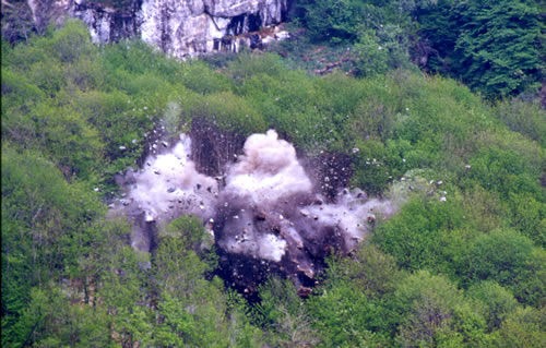 Demolizioni con Esplosivi | Alpi Rocce srl
