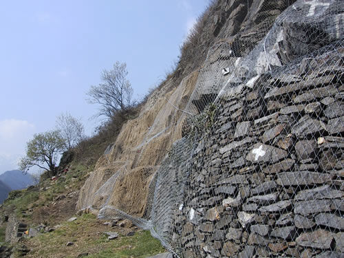 Rivestimento con Reti Metalliche | Alpi Rocce srl